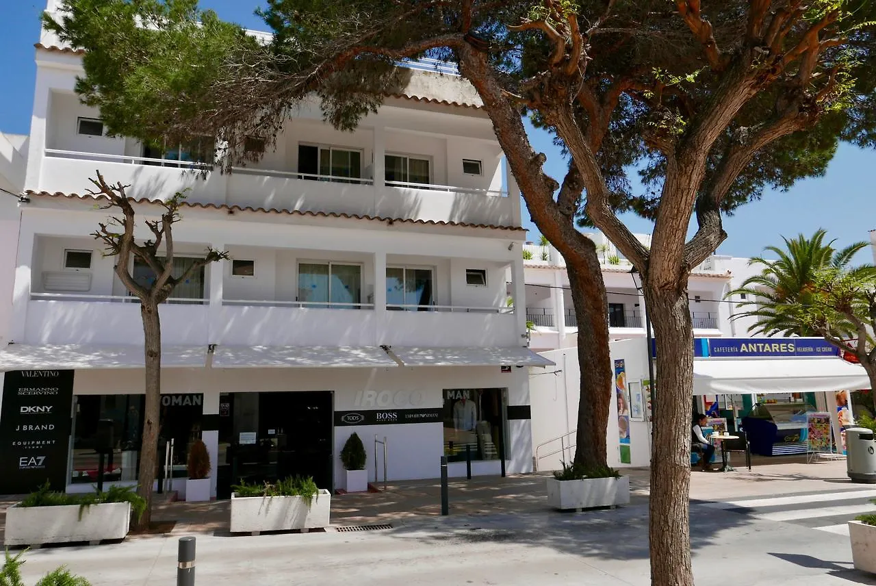 Hostal De La Caravel.La Cala D´Or